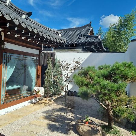 El House Hotel Gyeongju Exterior photo