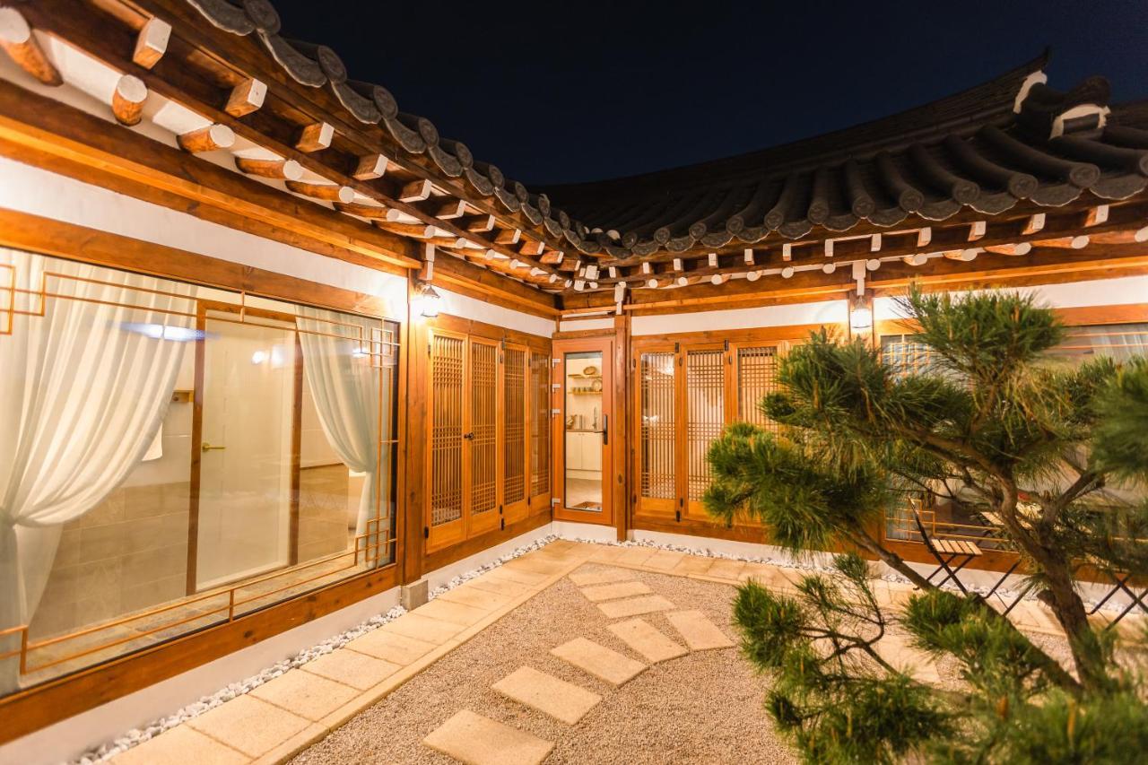 El House Hotel Gyeongju Exterior photo