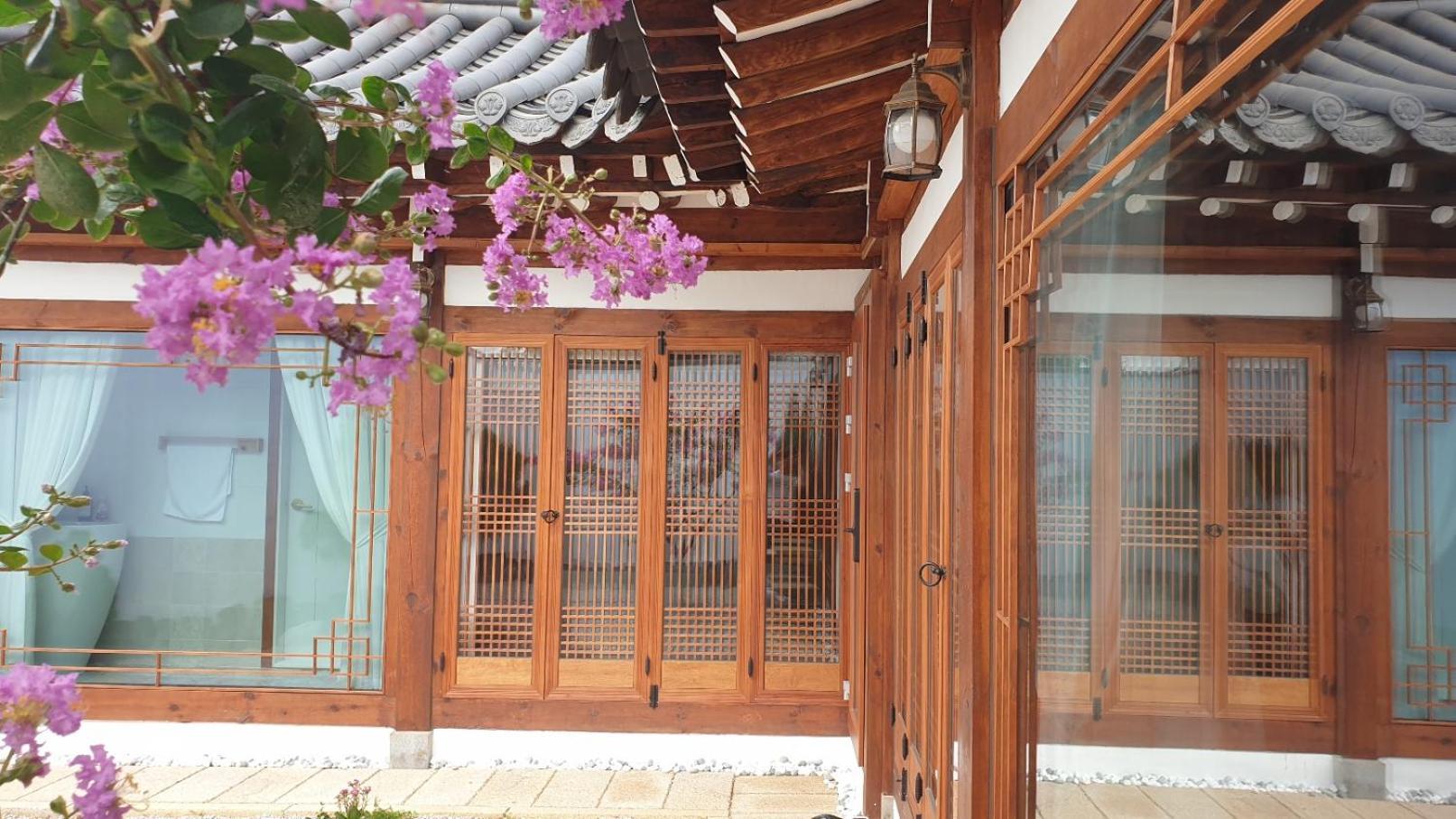 El House Hotel Gyeongju Exterior photo